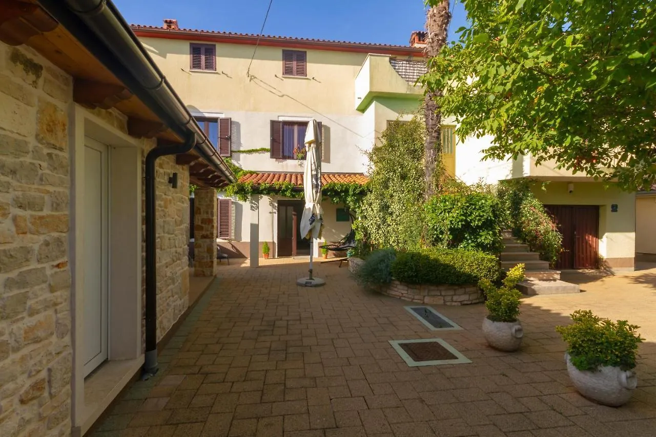 Holiday Stone House Bale 0*,  Κροατία