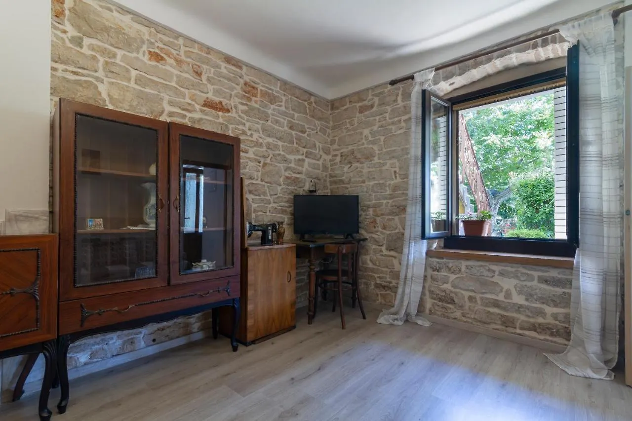 Holiday Stone House Bale Chorwacja