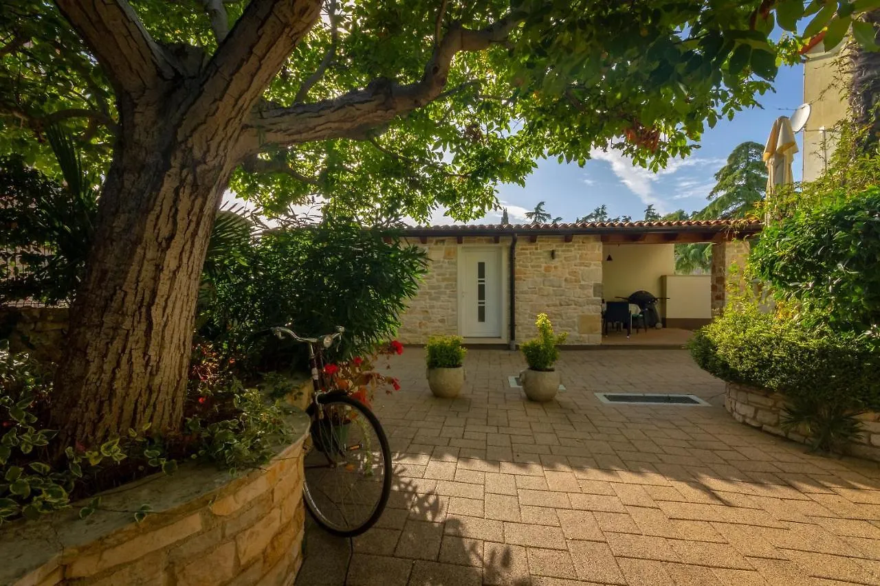 Holiday Stone House Bale Dom wakacyjny